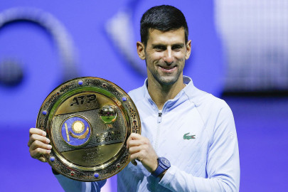 djokovic ending troubled year on a high