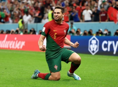 guerreiro joins bayern on free transfer