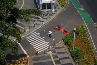 indonesia s easing of covid 19 curbs seen driven by economics