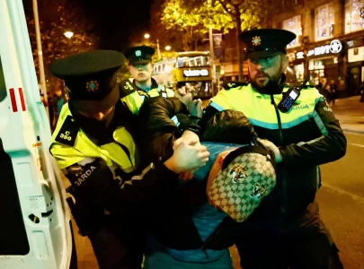 calm restored to dublin streets after 34 arrested for riots
