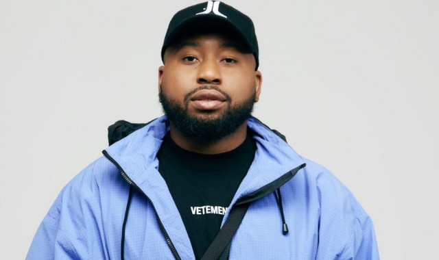 dj akademiks accuses jay z of favoritism after kendrick lamar named super bowl halftime headliner dj akademiks accuses jay z of favoritism after kendrick lamar named super bowl halftime headliner
