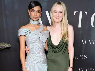 dakota fanning shares acting tips and praises for the watchers director