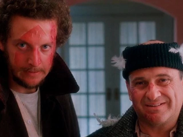 home alone s daniel stern reveals he meets up with joe pesci once a year home alone s daniel stern reveals he meets up with joe pesci once a year