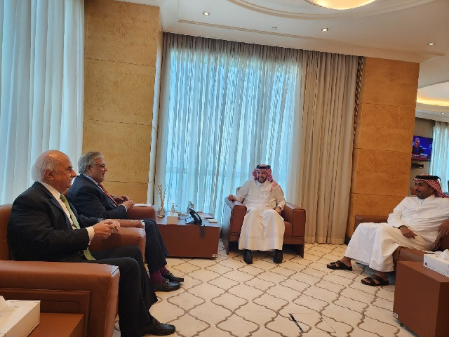 finance minister met with in mr mansoor ebrahim al mahmoud chief executive officer of qatar investment authority in doha qatar and discussed investment opportunities in various sectors of pakistan photo online ministry of finance
