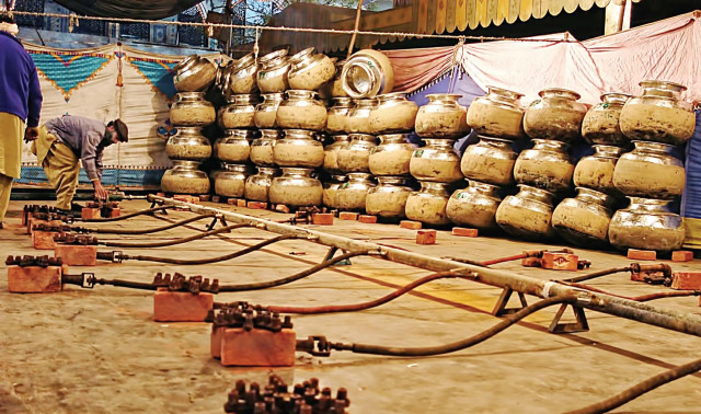 data darbar pilgrims start arriving for urs data darbar pilgrims start arriving for urs