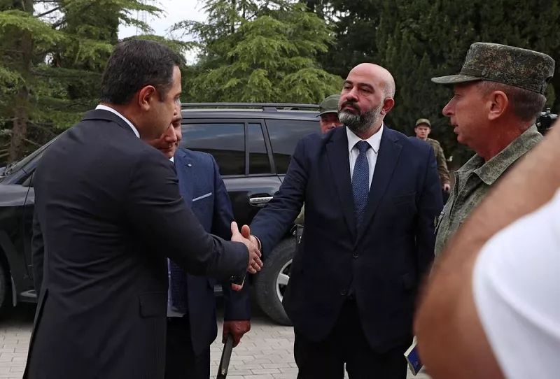 karabakh armenians seek promises before giving up weapons to azerbaijan karabakh armenians seek promises before giving up weapons to azerbaijan