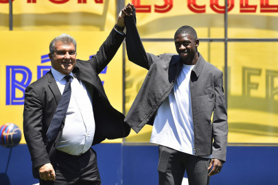 dembele ends speculation by sticking with barca dembele ends speculation by sticking with barca