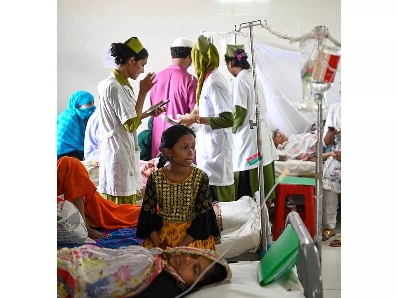 women receive treatment as they suffer from dengue fever at the shaheed suhrawardy medical college hospital in dhaka on october 2 2023 photo afp women receive treatment as they suffer from dengue fever at the shaheed suhrawardy medical college hospital in dhaka on october 2 2023 photo afp