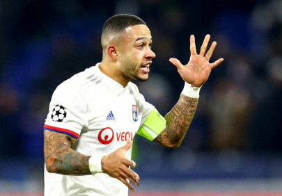 lyon pour cold water on depay to barcelona transfer speculation lyon pour cold water on depay to barcelona transfer speculation