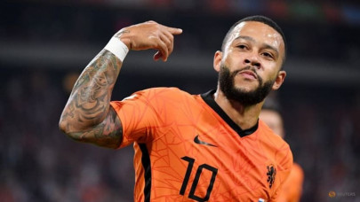 depay treble sends dutch top of world cup qualifying group depay treble sends dutch top of world cup qualifying group