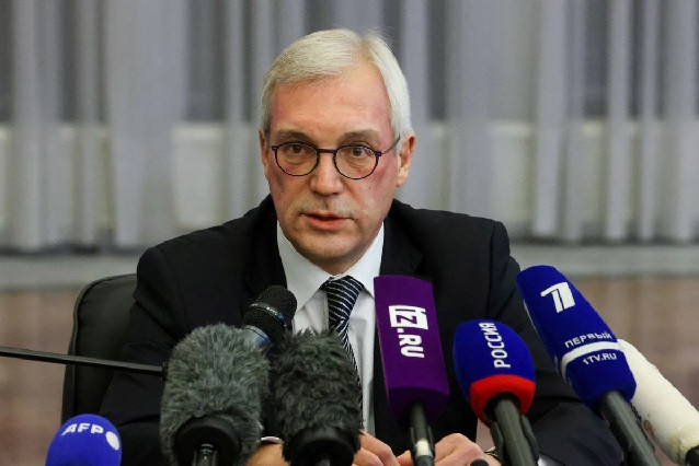 russia s deputy foreign minister alexander grushko gives a news conference after a meeting at nato headquarters between russian ministers and alliance diplomats at the russian embassy in brussels belgium january 12 2022 photo reuters