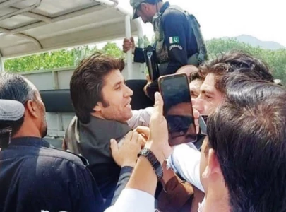 police detain over 20 pti activists police detain over 20 pti activists