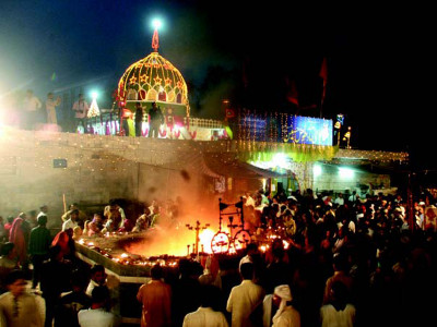 festival of lamps security concerns spoil urs for vendors