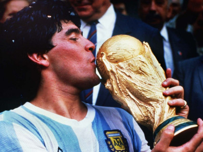 docuseries on late football legend diego maradona in works