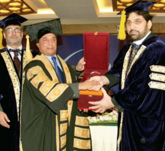 usa convocation students told to focus on future forget past