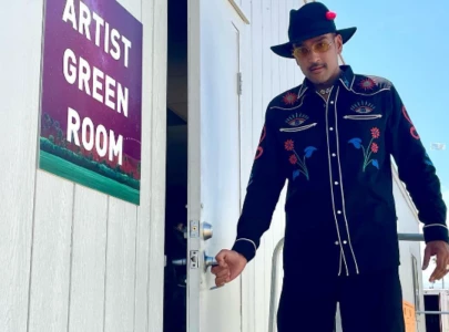 watch ali sethi performs pasoori at coachella creates history