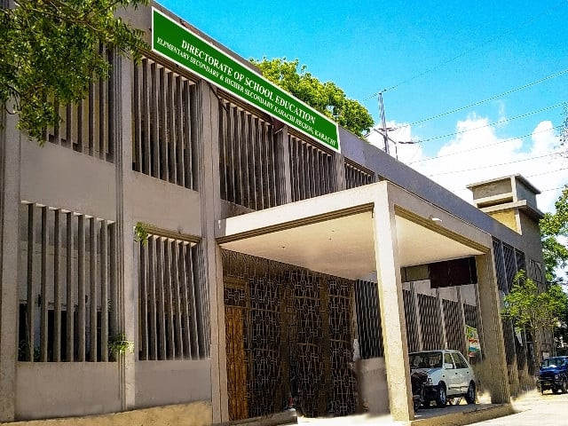 tribune tribune