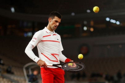 djokovic wants line judges replaced by technology