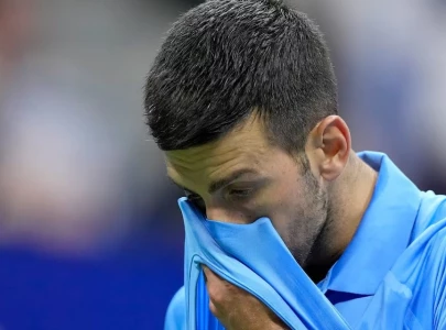 major upset as djokovic stumbles at us open