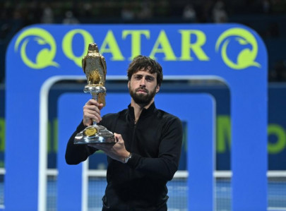 doha crown puts icing on basilashvili s federer triumph doha crown puts icing on basilashvili s federer triumph