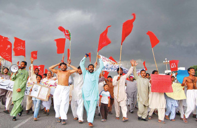 dozens of brick kiln labourers take to streets