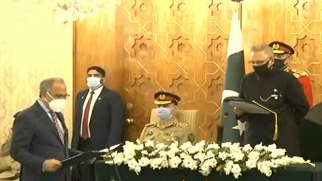 dr abdul hafeez shaikh sworn in as federal minister dr abdul hafeez shaikh sworn in as federal minister