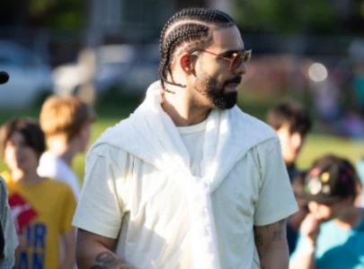 drake shows off nba sized court in his 100 million toronto mansion