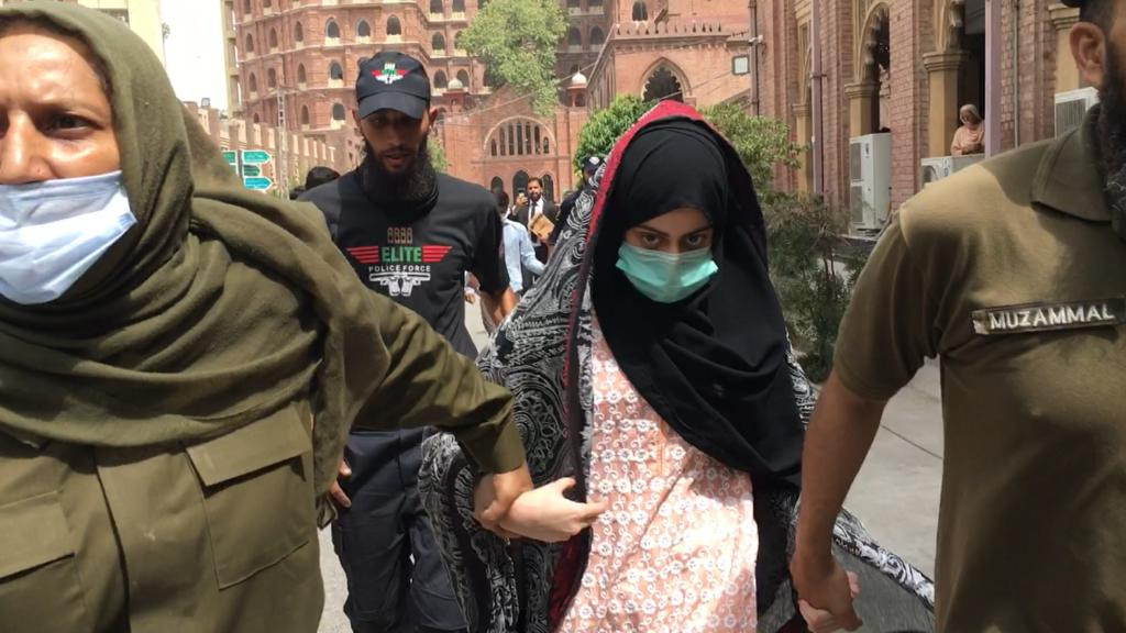 karachi teen dua zehra at the lahore high court on june 10 2022 photo express