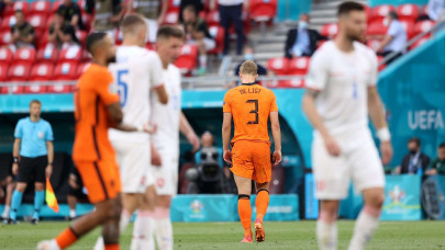 key moments went against dutch in shock euro 2020 exit says de boer