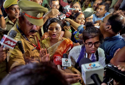 hindu women press for access to indian mosque in latest dispute hindu women press for access to indian mosque in latest dispute