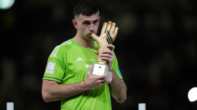 emery to speak to martinez about world cup celebrations emery to speak to martinez about world cup celebrations