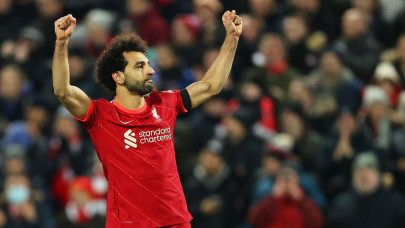 salah spoils gerrard s liverpool return