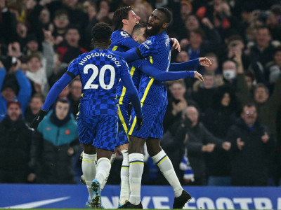 ziyech gem fires chelsea to win over spurs