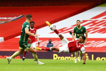 masters pleads for rethink of fan ban