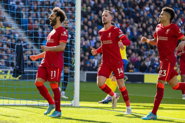 liverpool move closer to manchester city