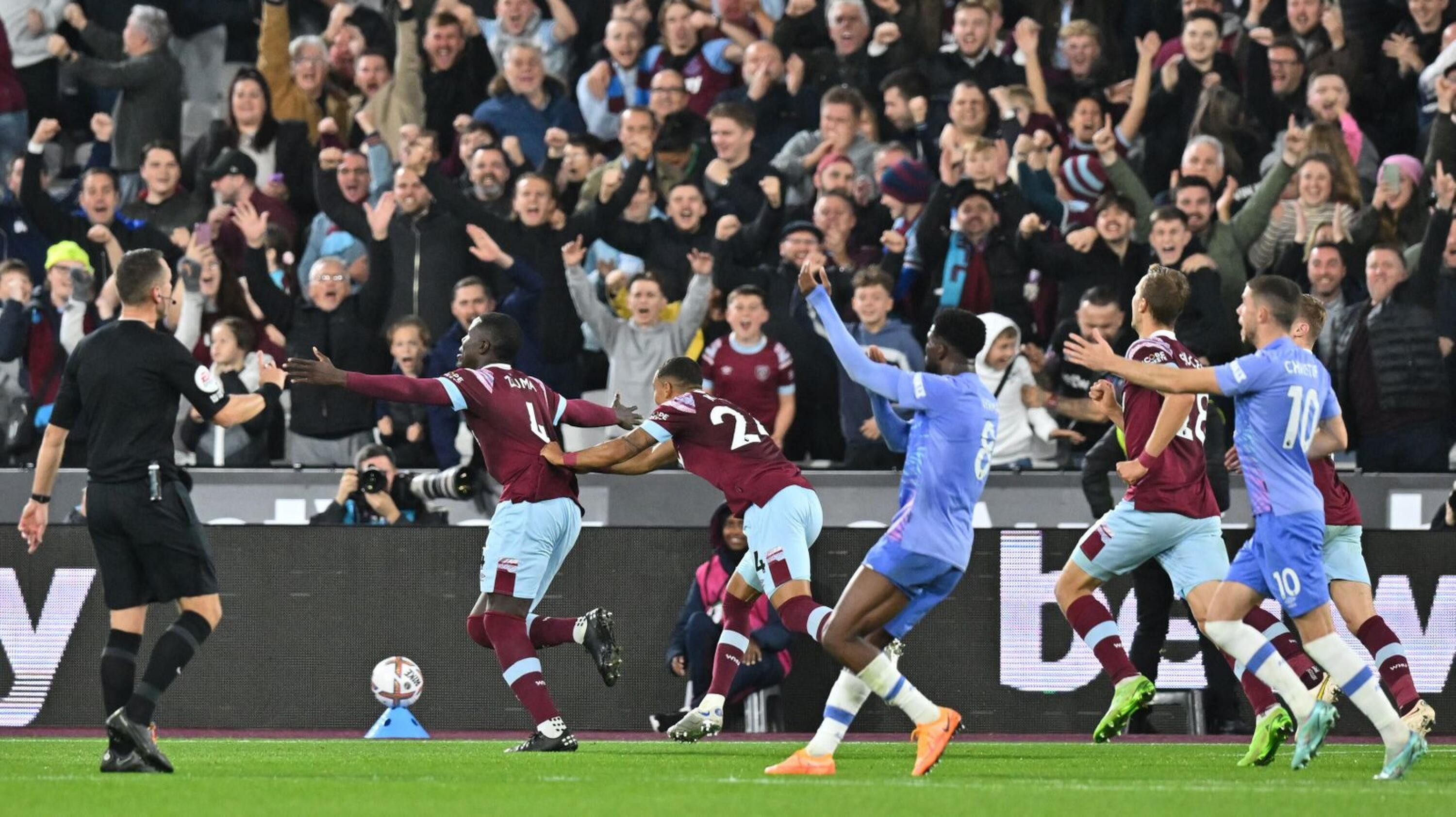 Photo of West Ham beat Bournemouth amid VAR controversy