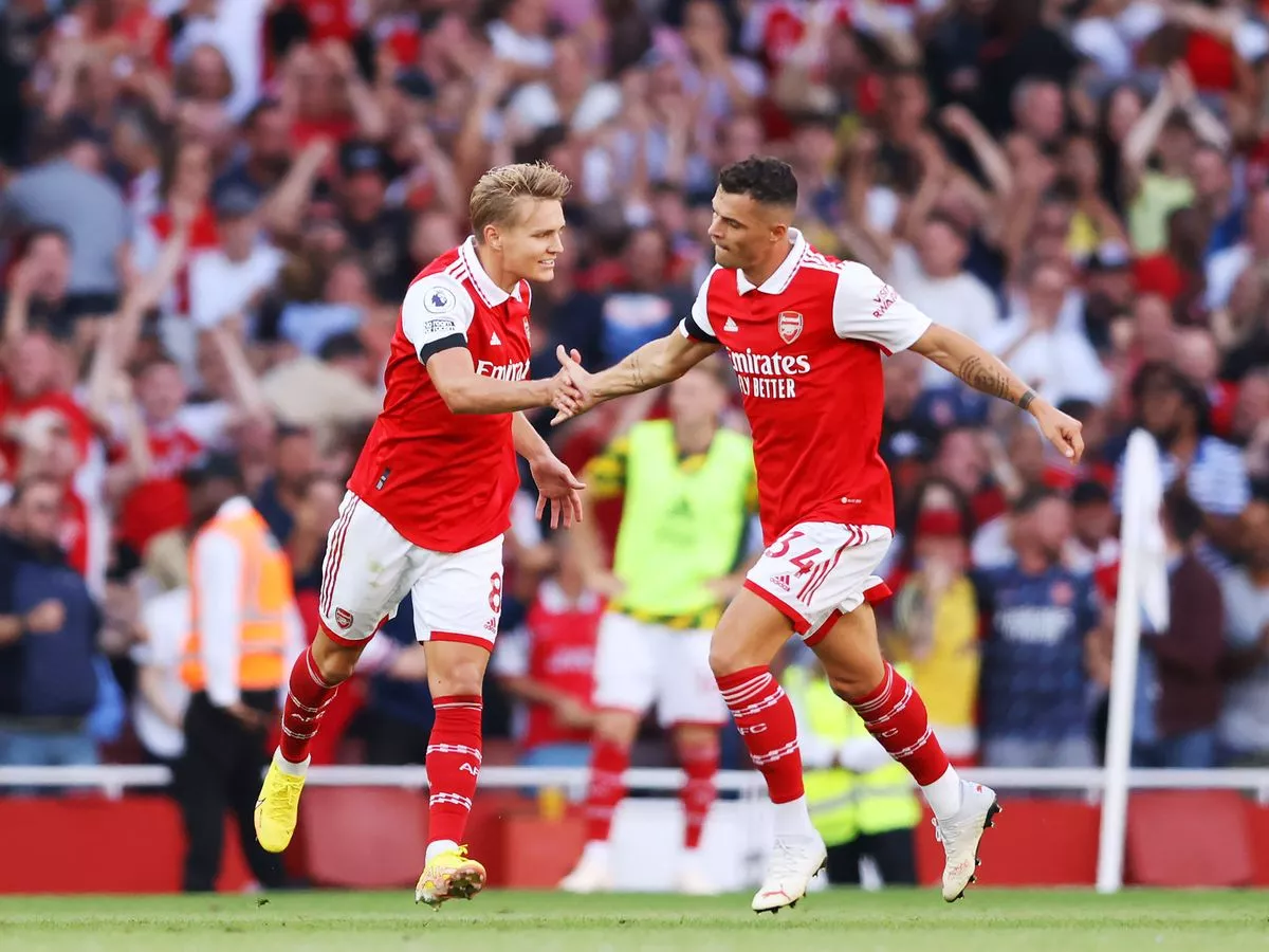 leaders arsenal face fulham test leaders arsenal face fulham test