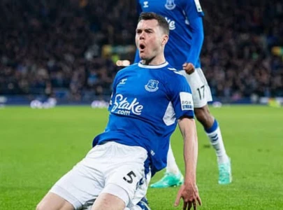 10 man everton hold tottenham