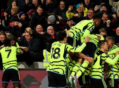 arsenal plot long stay at epl summit arsenal plot long stay at epl summit