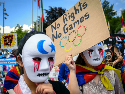 eu parliament urges officials to skip beijing olympics eu parliament urges officials to skip beijing olympics