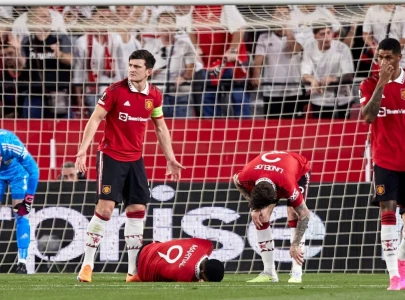 ten hag blasts unacceptable man united