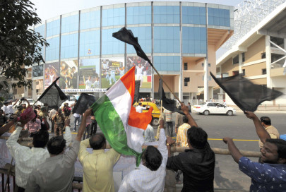 clouds gather for under pressure ponting clouds gather for under pressure ponting