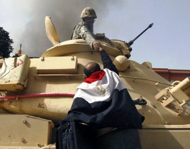 mubarak defiant as pressure grows