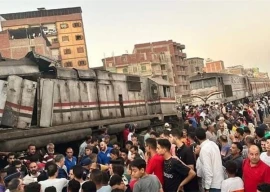 three dead dozens injured in egypt train collision