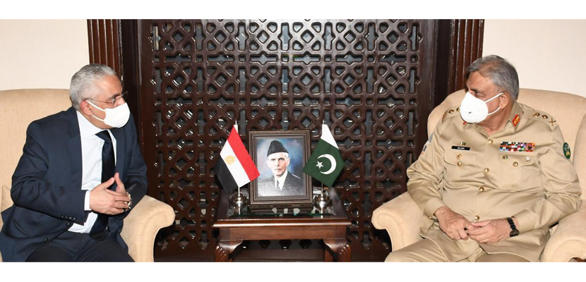 egypt s ambassador to pakistan tarek mohamed dahroug during a meeting with army chief general qamar javed bajwa photo ispr