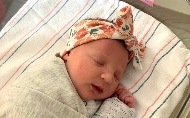 baby born from record setting 27 year old frozen embryo in us