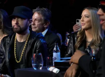 eminem s daughter responds to diss on his new single houdini