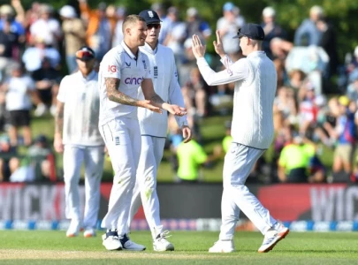 eng on verge of wrapping up first nz test