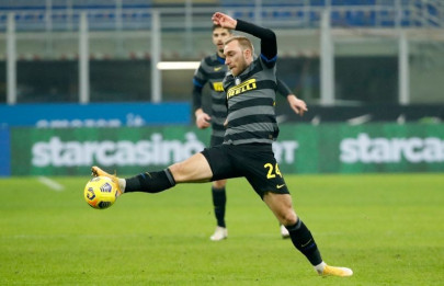 eriksen a high level player who is staying put inter assistant coach