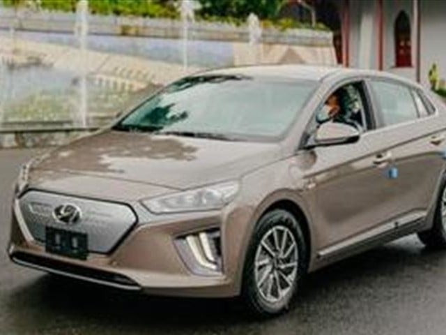 fully battery operated and with no emissions the electric car does not require charging at terminals photo aa fully battery operated and with no emissions the electric car does not require charging at terminals photo aa